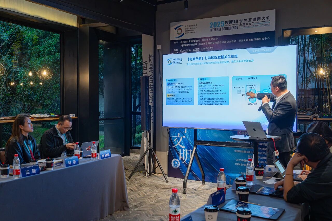 1762909985184807.jpg 989be2e61225c4f92dc8d1e3393124cf.jpg